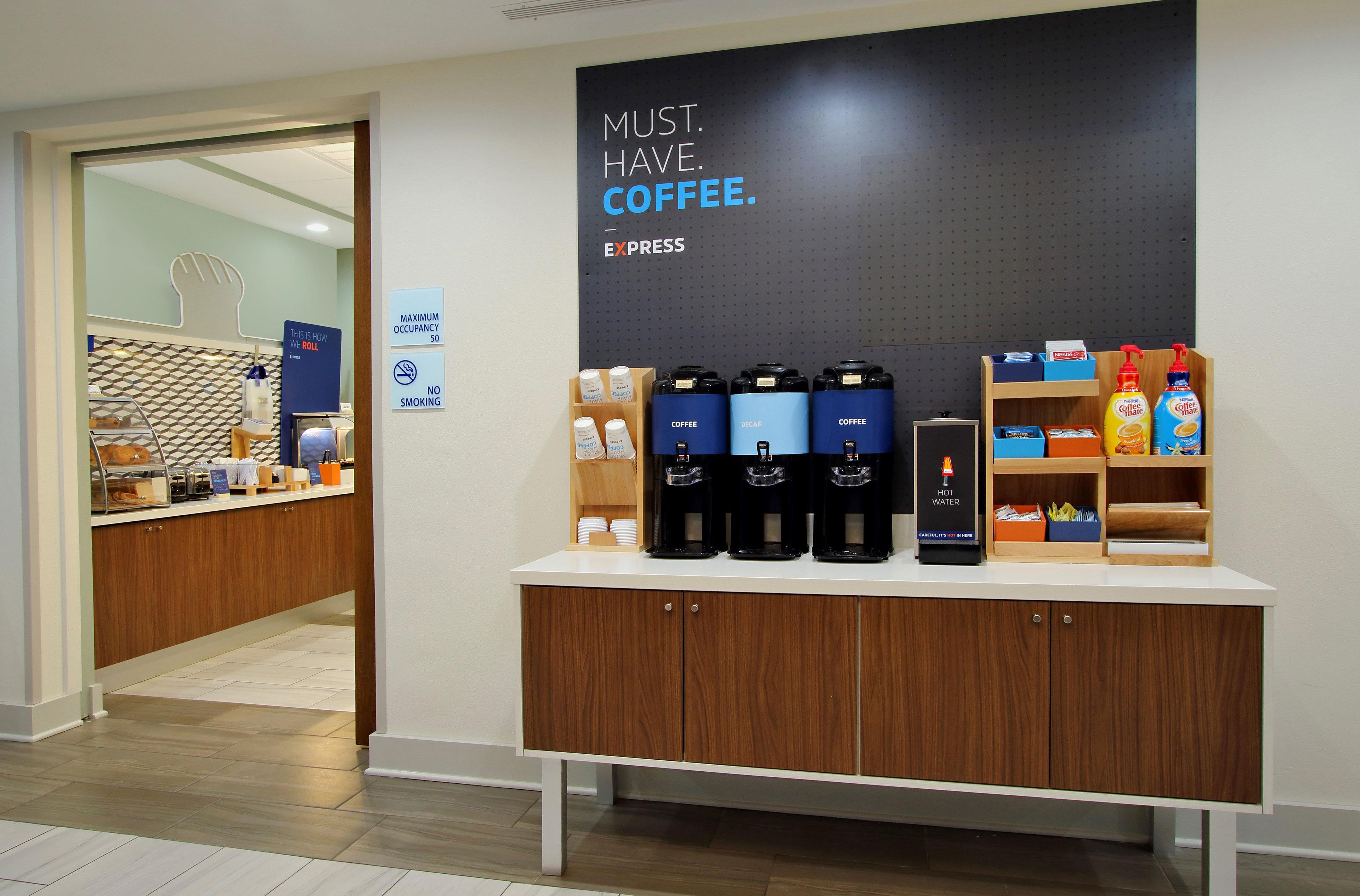 Holiday Inn Express Hotel & Suites Concordia Us 81 By Ihg Dış mekan fotoğraf